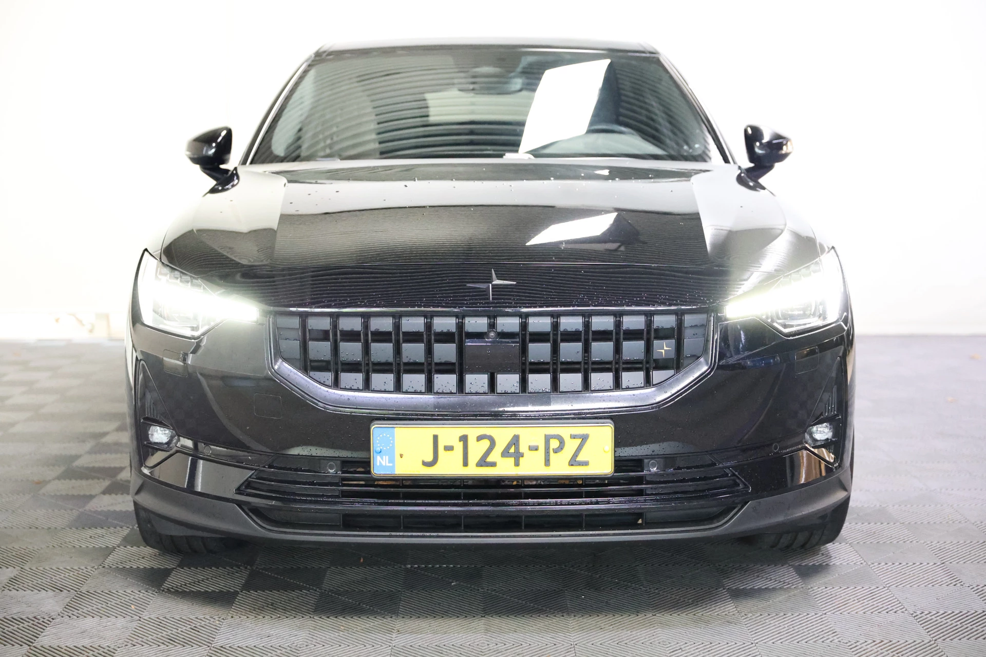 Hoofdafbeelding Polestar 2
