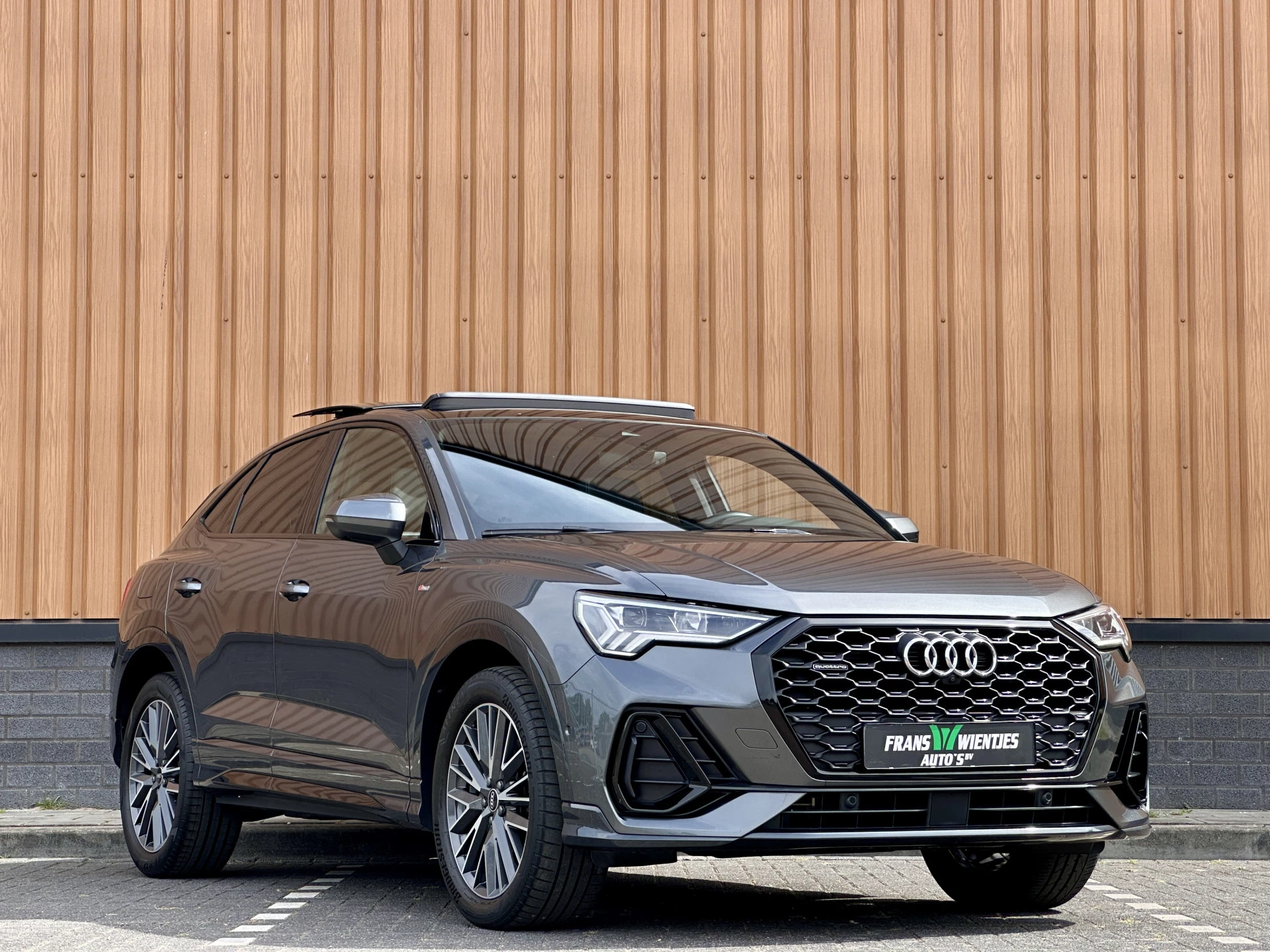 Hoofdafbeelding Audi Q3