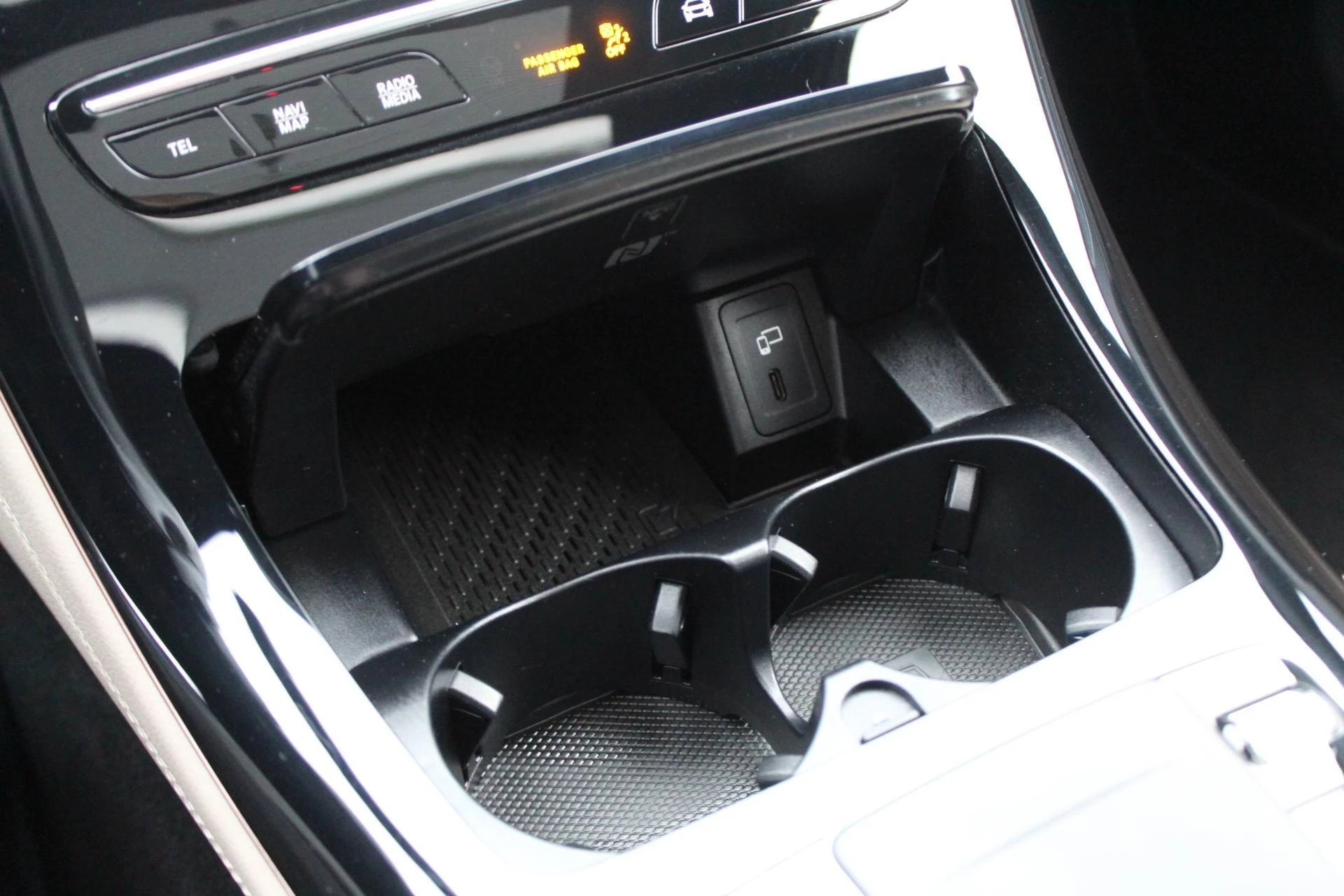 Hoofdafbeelding Mercedes-Benz EQC