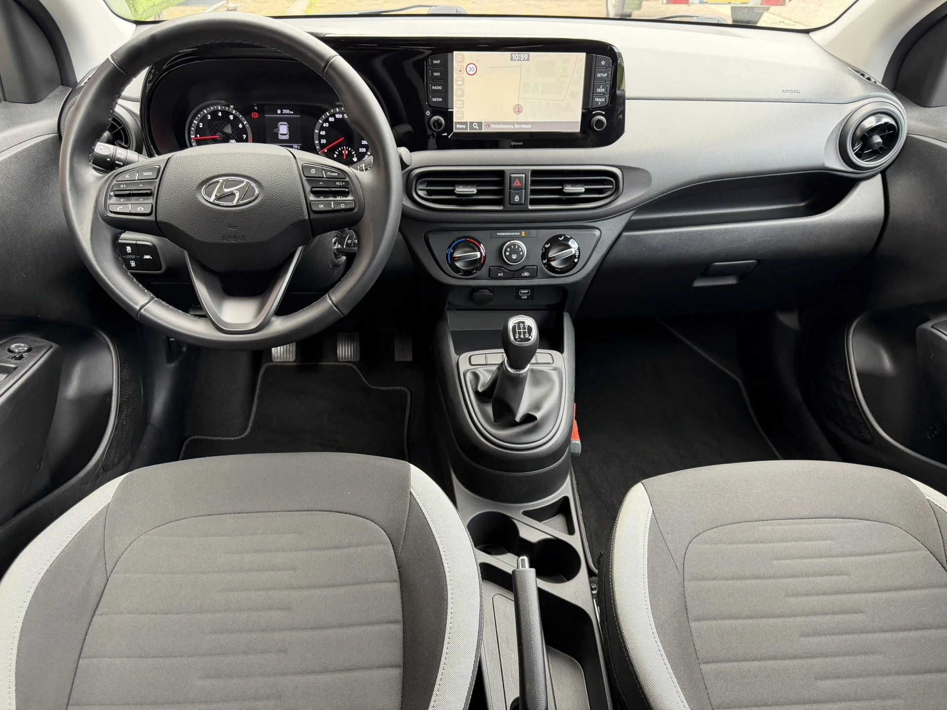 Hoofdafbeelding Hyundai i10