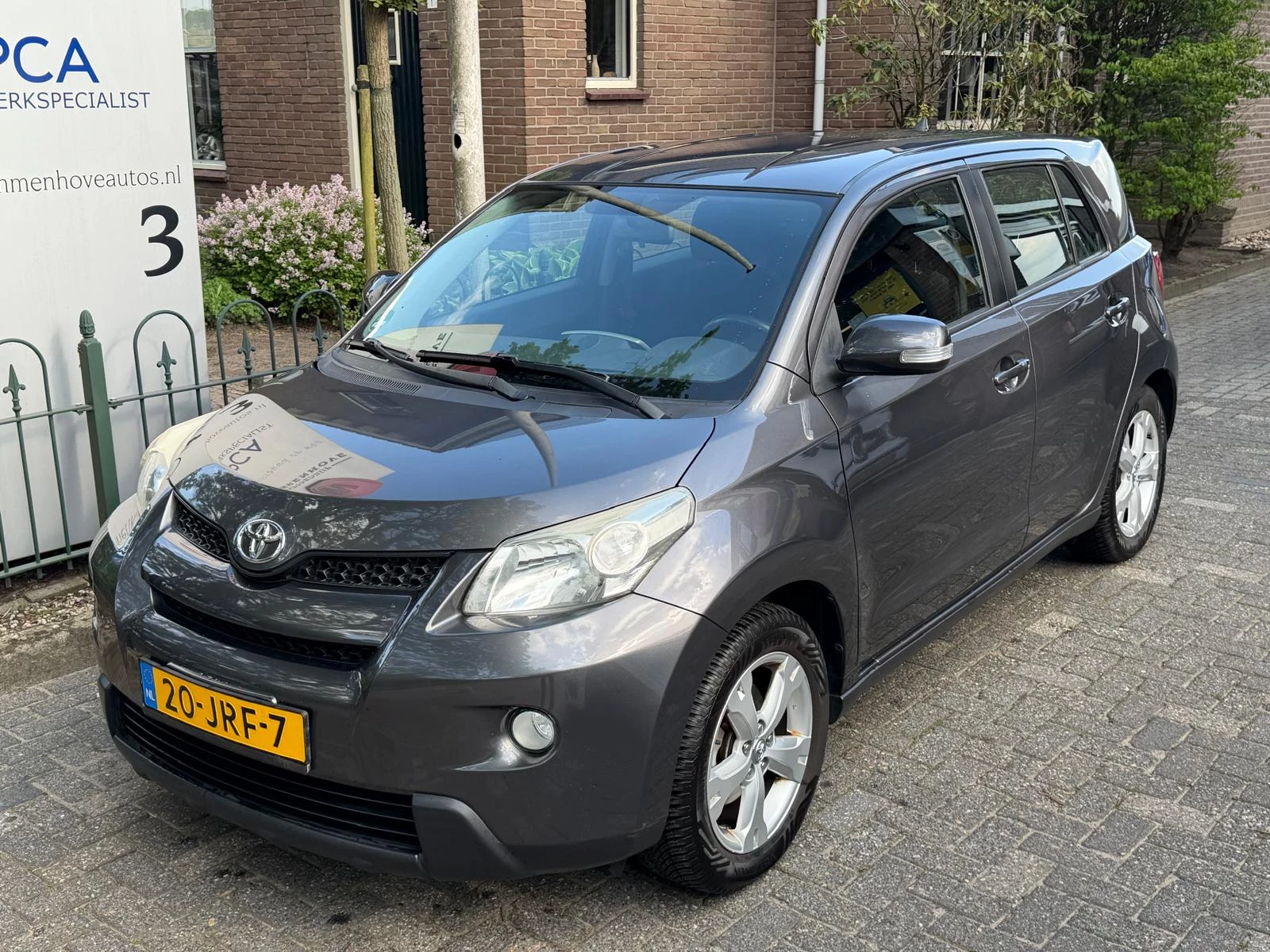 Hoofdafbeelding Toyota Urban Cruiser