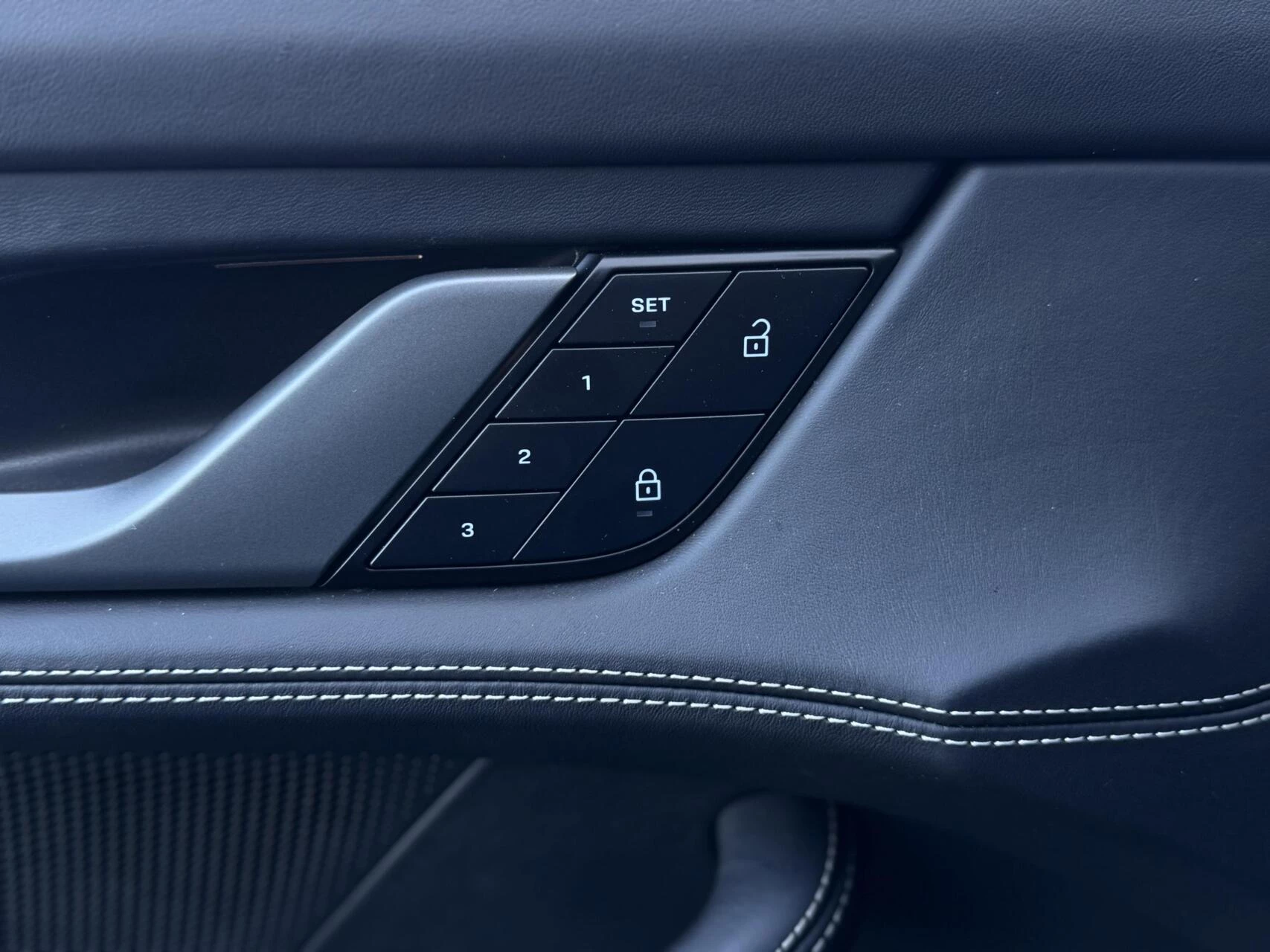 Hoofdafbeelding Porsche Taycan