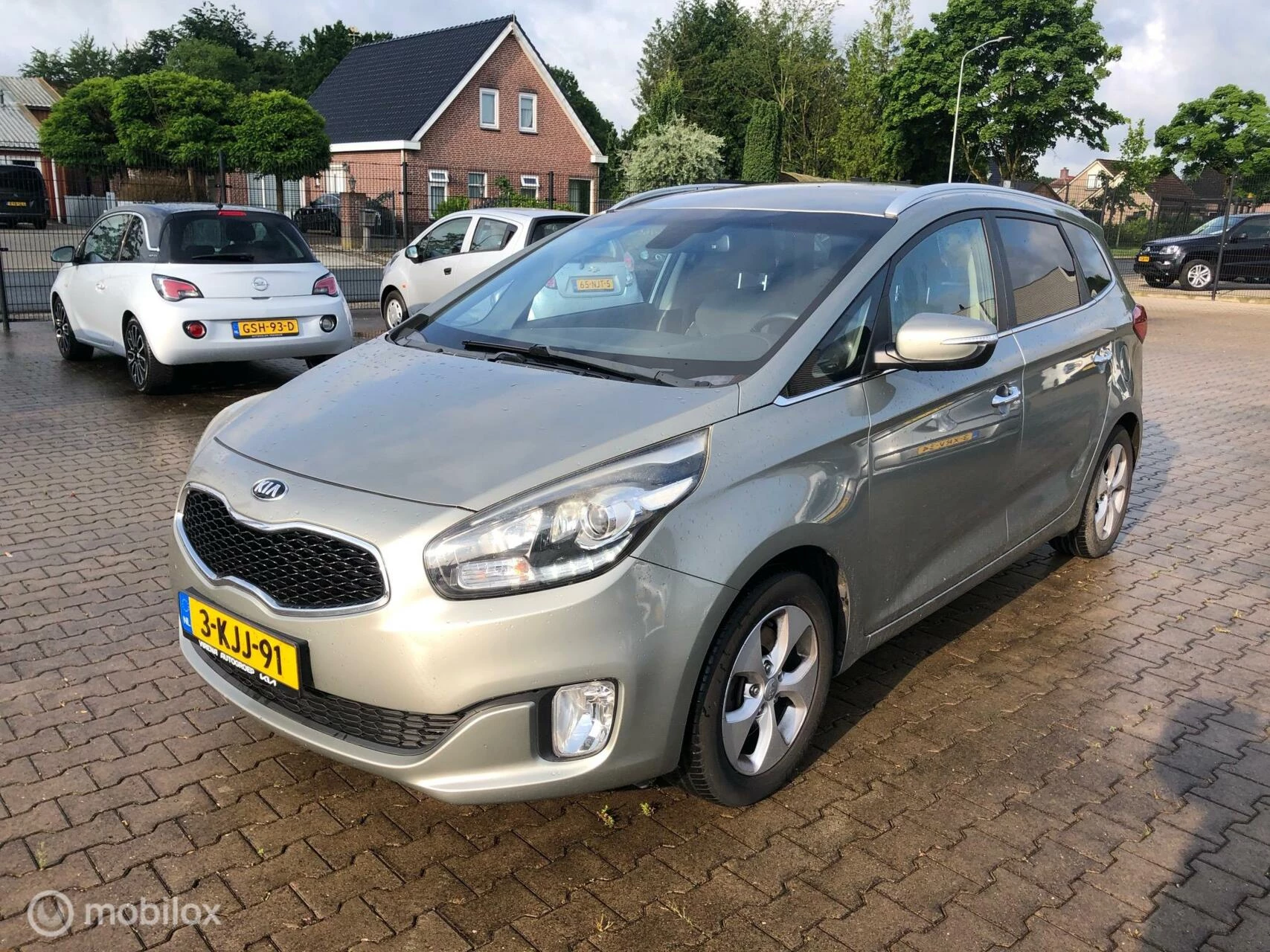 Hoofdafbeelding Kia Carens