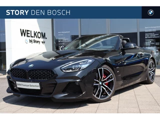 Hoofdafbeelding BMW Z4 BMW Z4 Roadster sDrive30i High Executive M Sport Automaat / Sportstoelen / LED / Parking Assistant / HiFi / Adaptive Cruise Control Achteruitrijcamera / Live Cockpit Professional