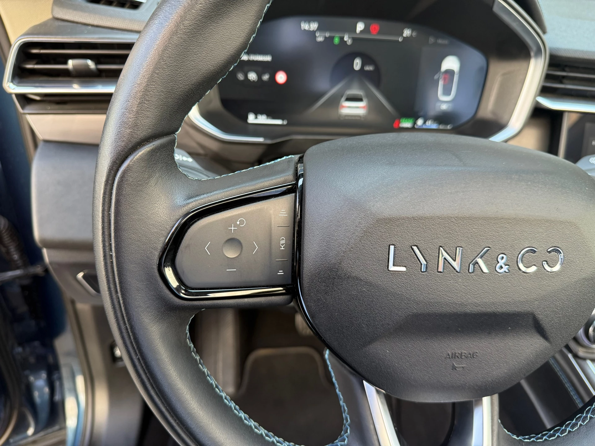 Hoofdafbeelding Lynk & Co 01