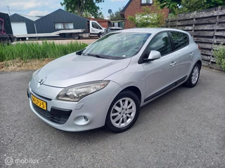 Renault Megane 1.6 Celsium|Navi-PDC|Xenon|Treekhaak