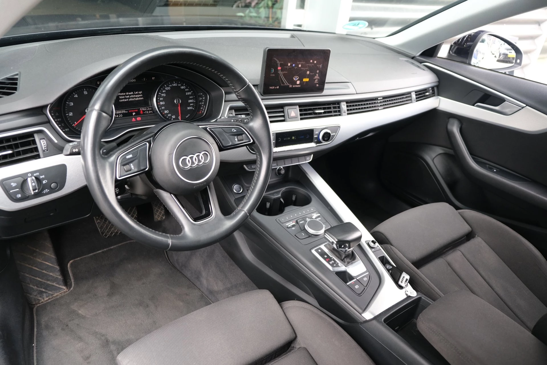 Hoofdafbeelding Audi A4