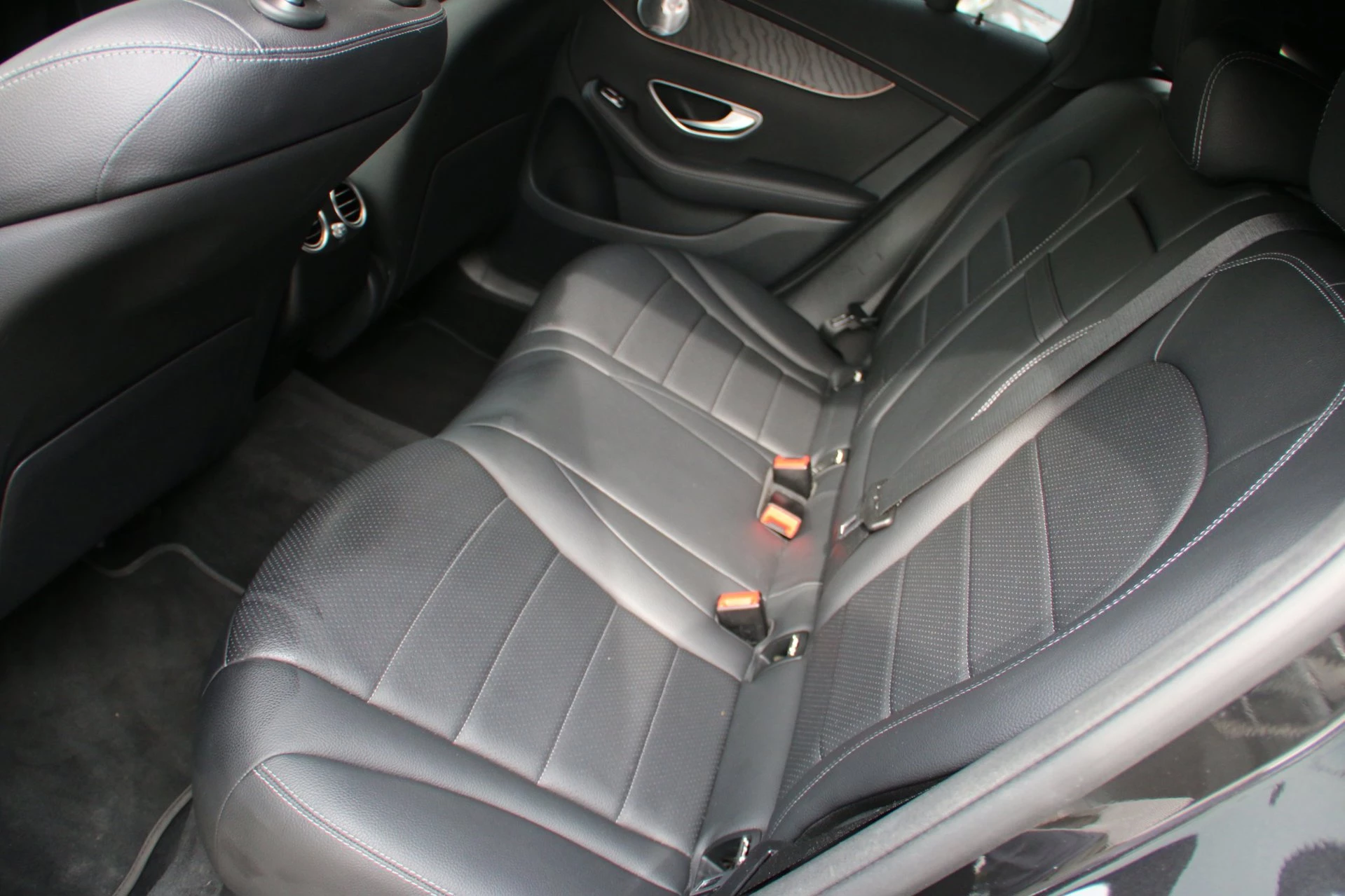 Hoofdafbeelding Mercedes-Benz EQC