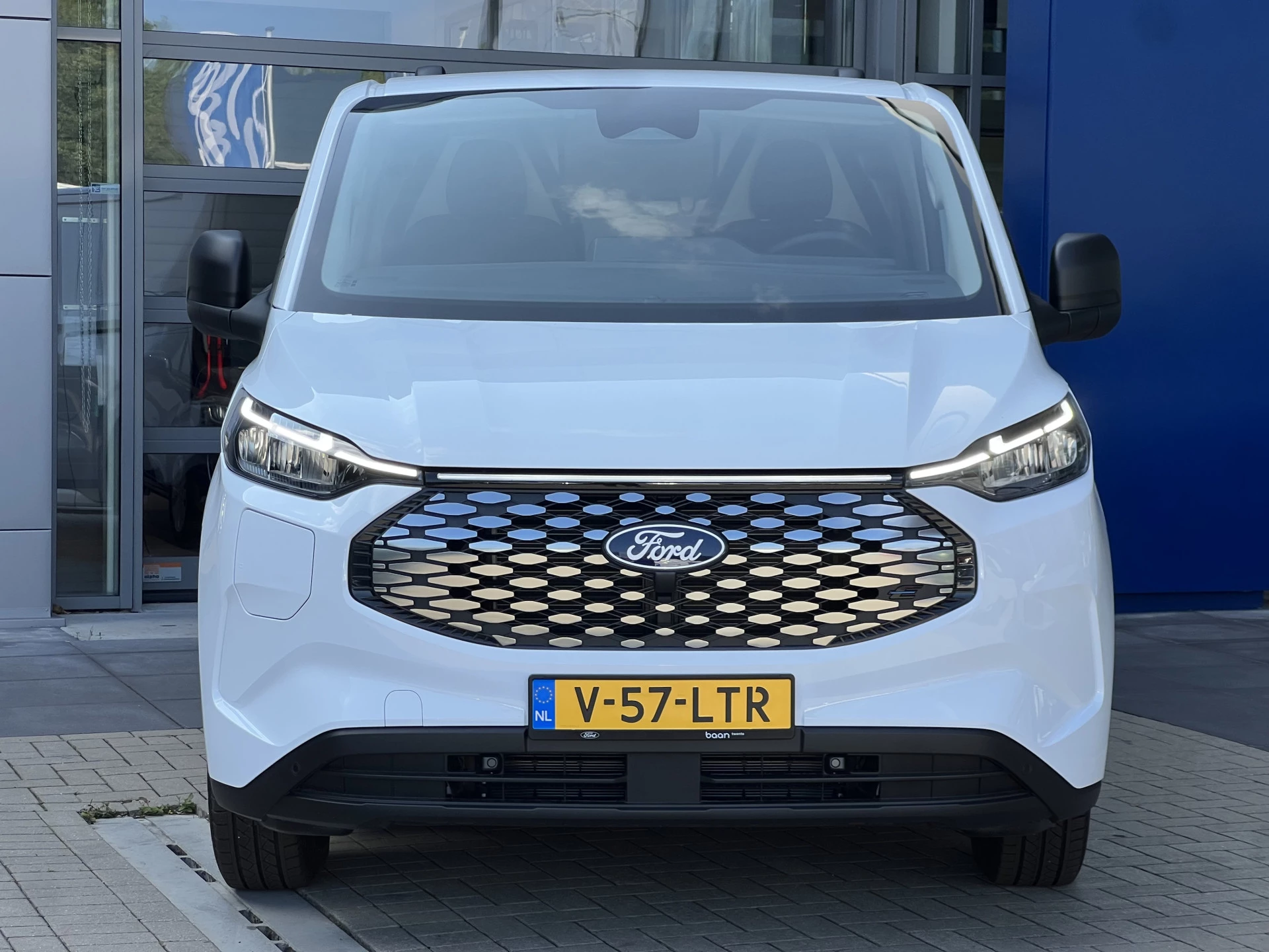 Hoofdafbeelding Ford E-Transit Custom