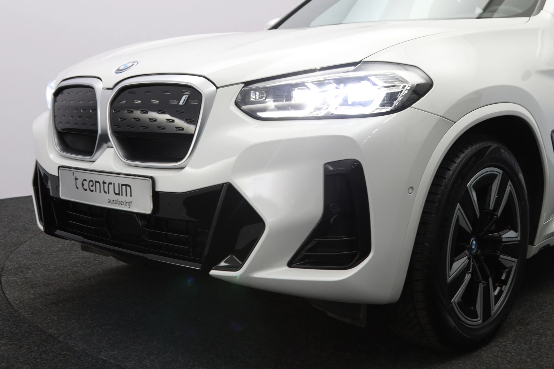 Hoofdafbeelding BMW iX3