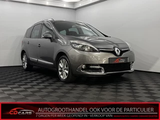 Renault Grand Scénic 1.2 TCe Bose Leder, Navi, Parkeersensoren, Cruise control, Clima, Keyless start, A start stop Bij de verkoop van gebruikte voertuigen door CD-Cars wordt geen standaard garantie verstrekt. De koper aanvaardt het voertuig in de staat waarin het zich bevindt op het moment van aankoop