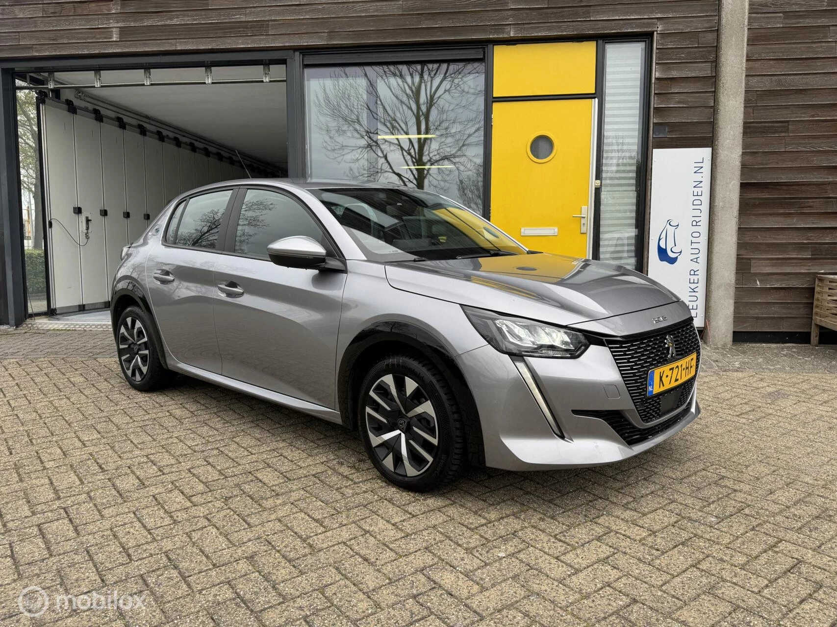 Hoofdafbeelding Peugeot e-208