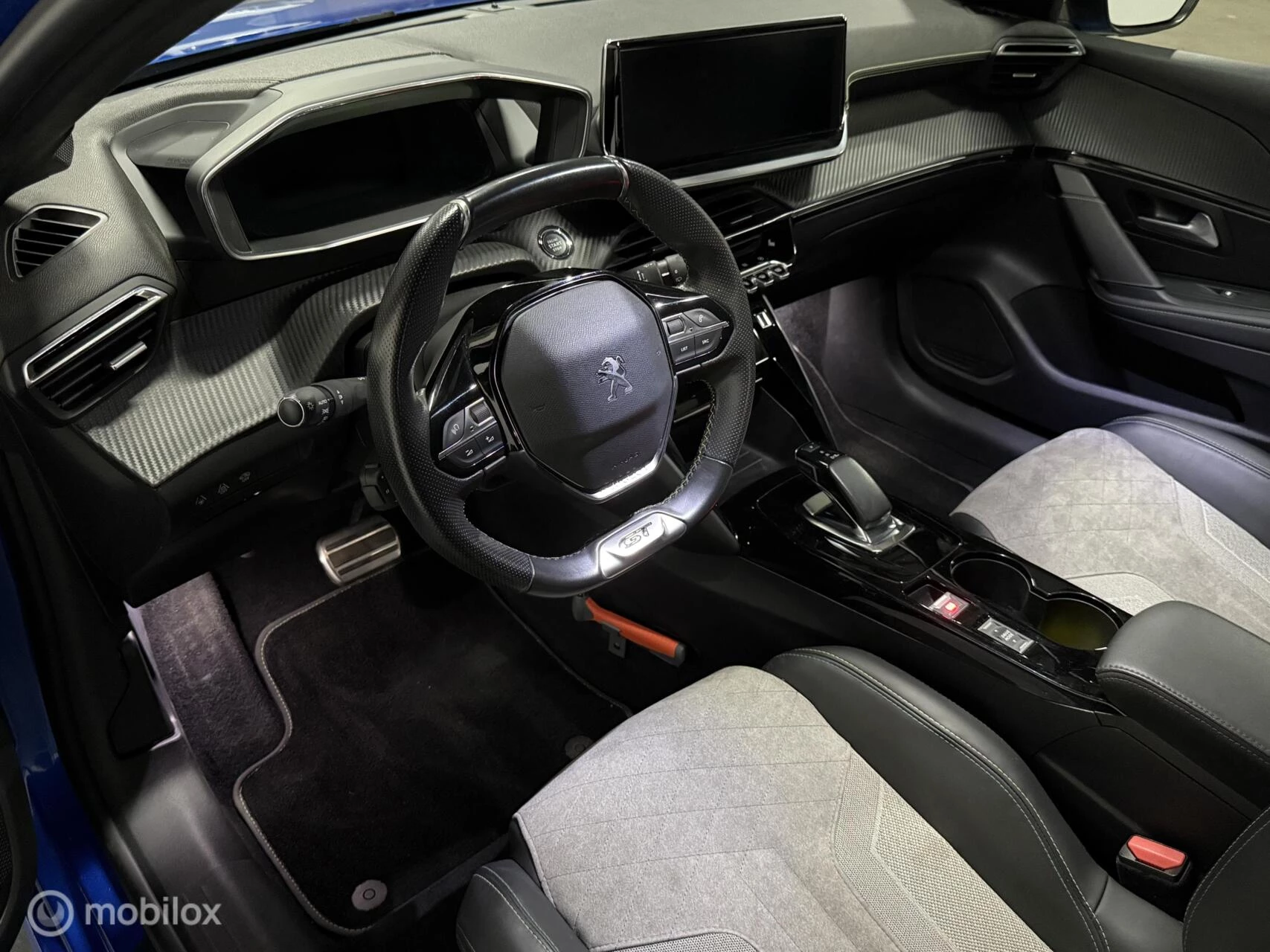 Hoofdafbeelding Peugeot e-208