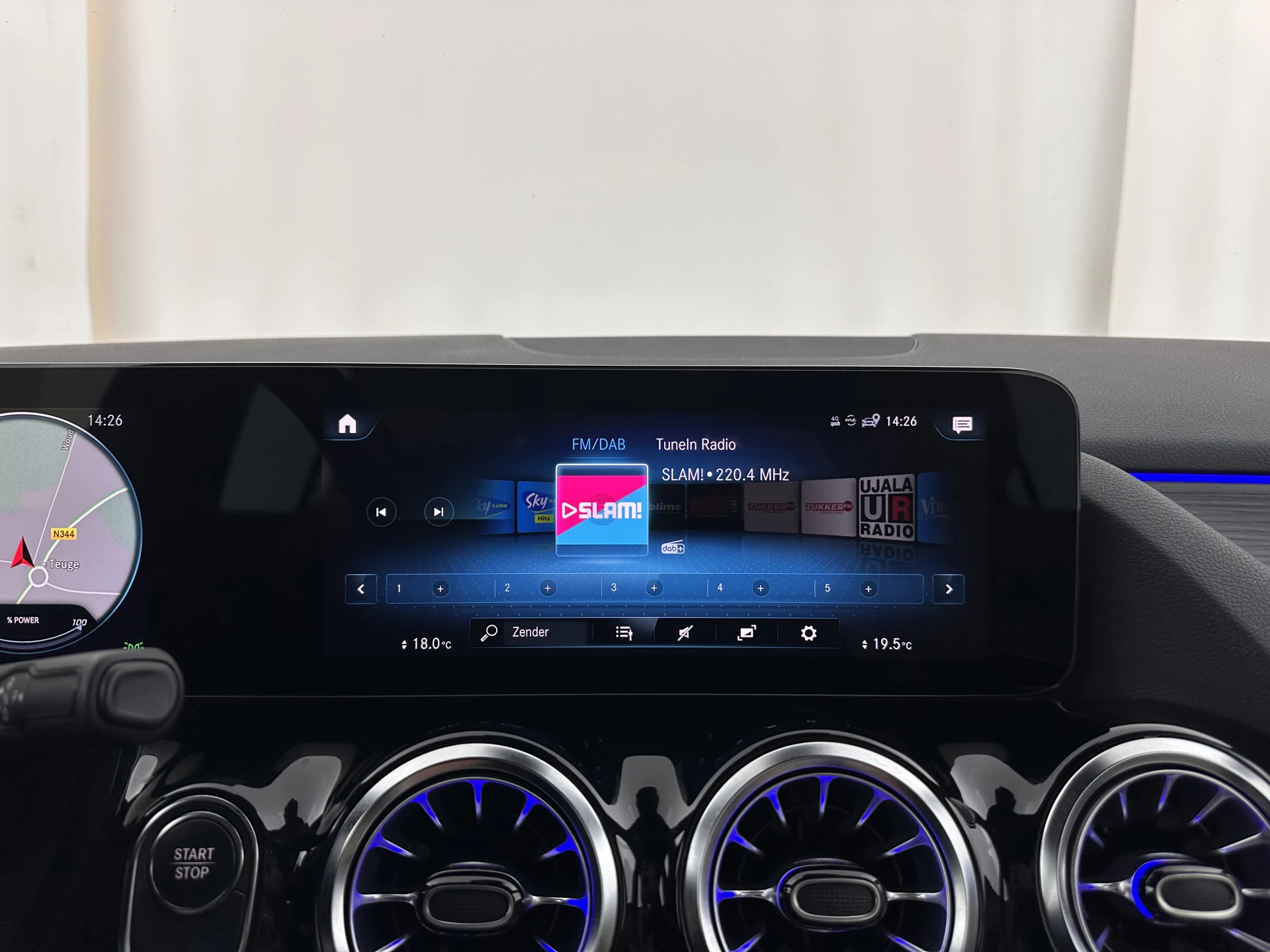 Hoofdafbeelding Mercedes-Benz EQA