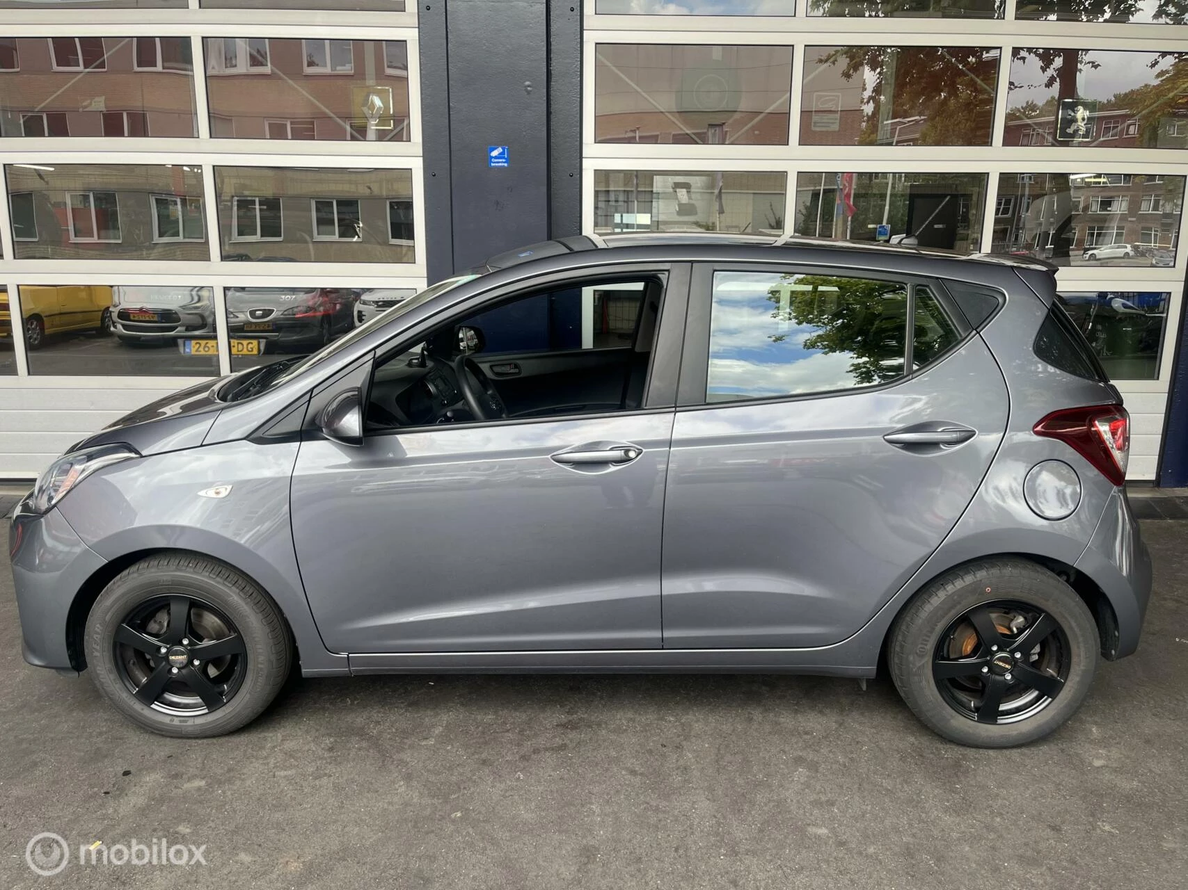 Hoofdafbeelding Hyundai i10