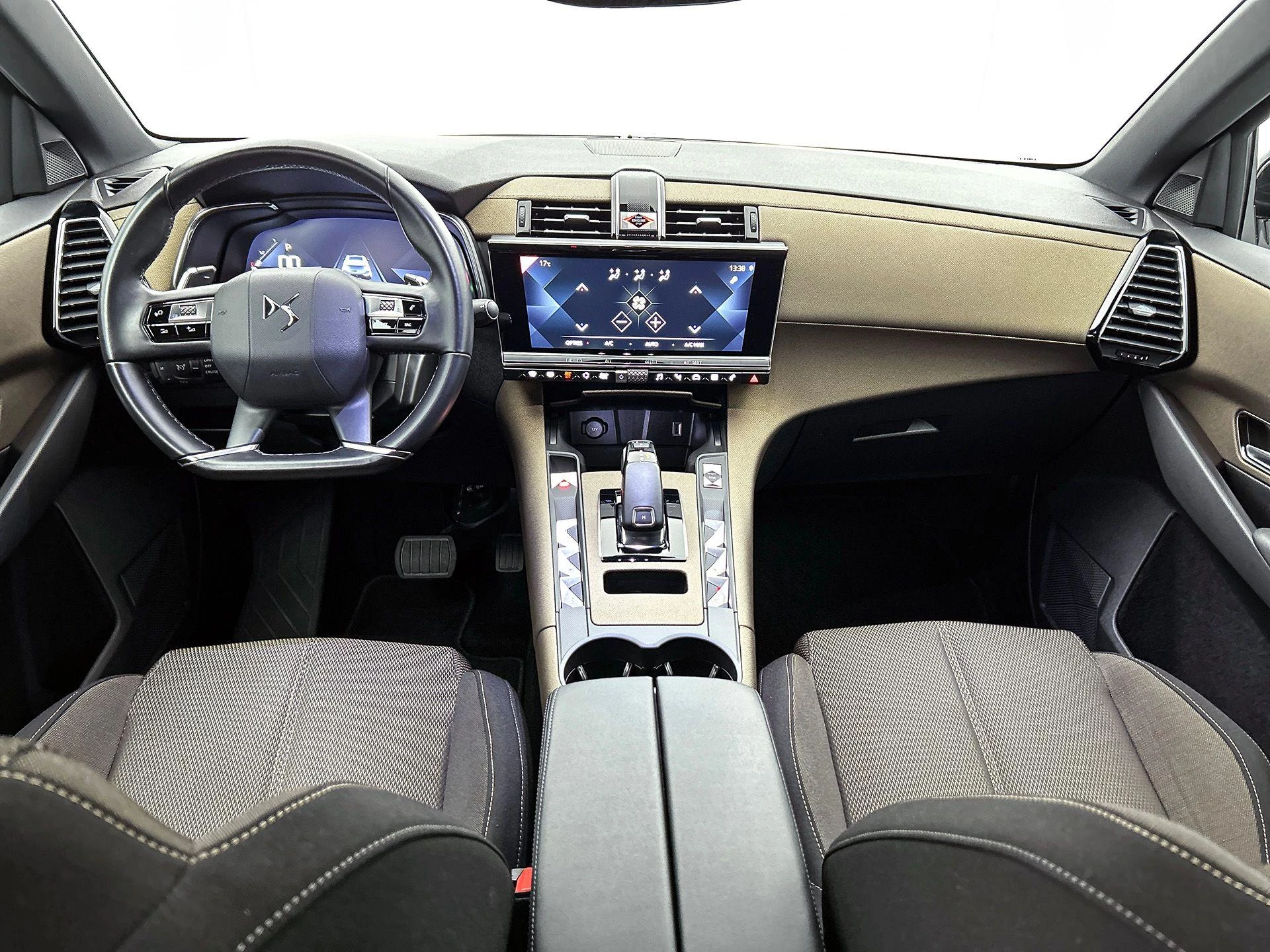 Hoofdafbeelding DS DS 7