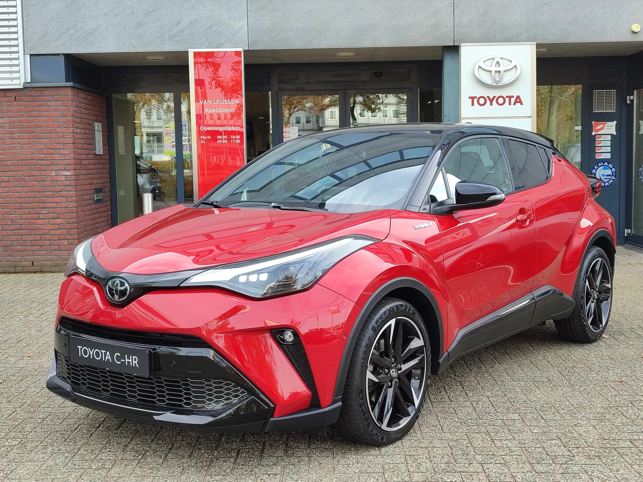 Hoofdafbeelding Toyota C-HR