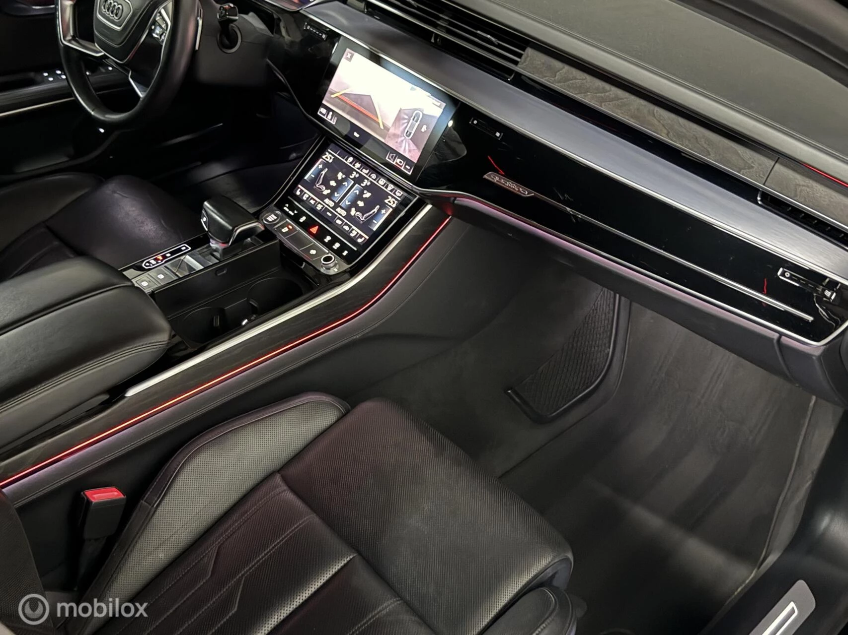 Hoofdafbeelding Audi A8