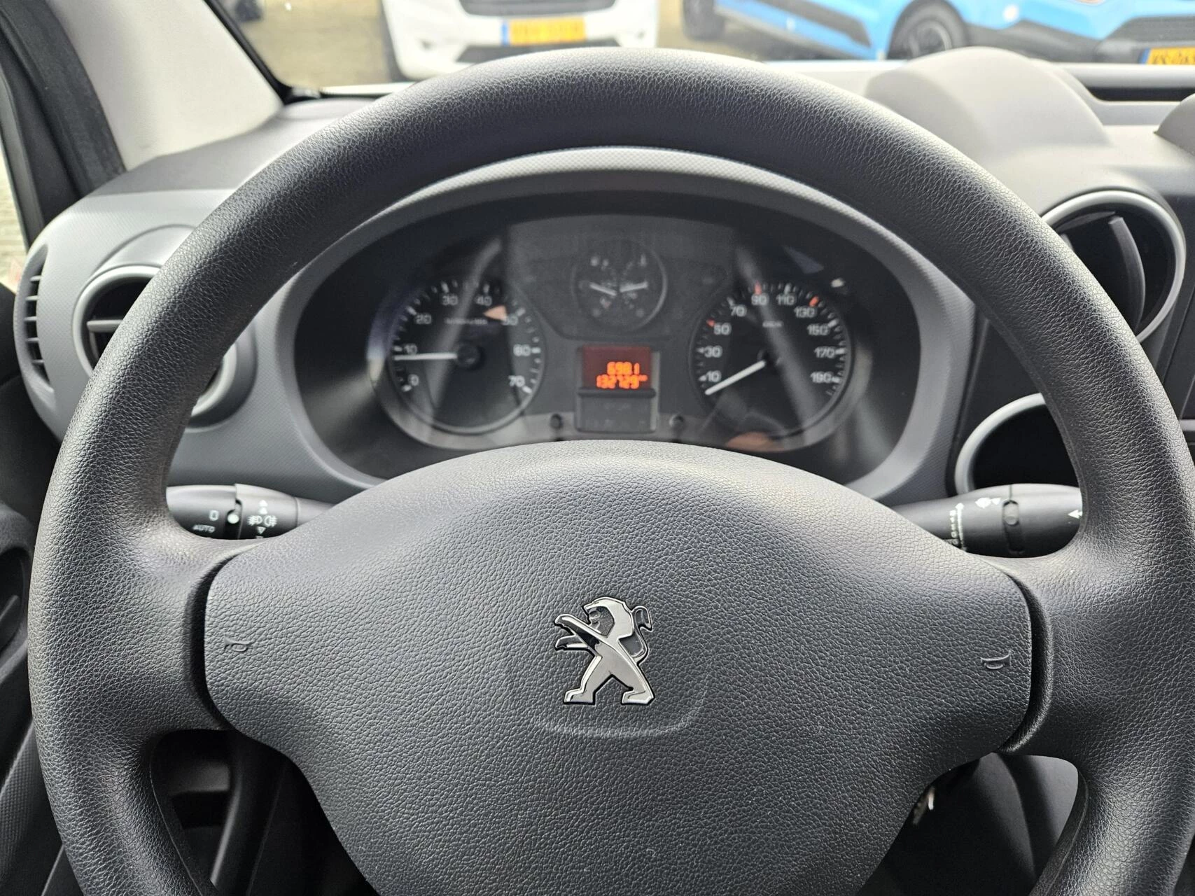 Hoofdafbeelding Peugeot Partner