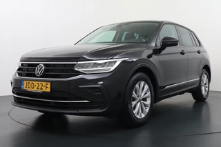 Hoofdafbeelding Volkswagen Tiguan Volkswagen Tiguan 1.5 TSI LIFE Business-Line 1 Ste Eigenaar Topstaat!!