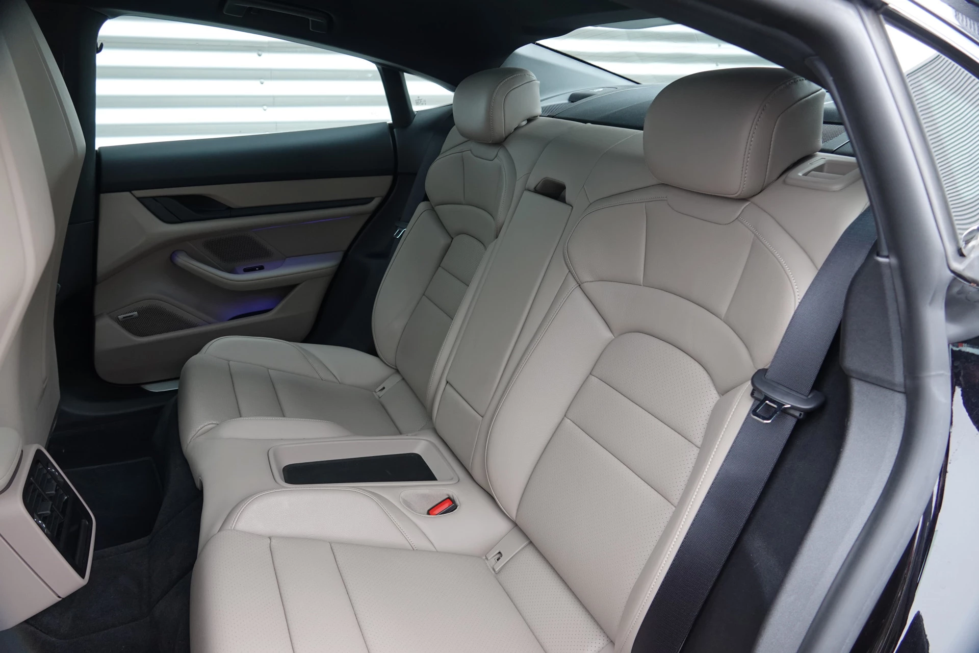 Hoofdafbeelding Porsche Taycan