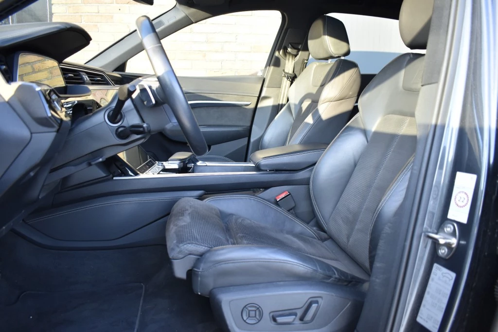 Hoofdafbeelding Audi e-tron