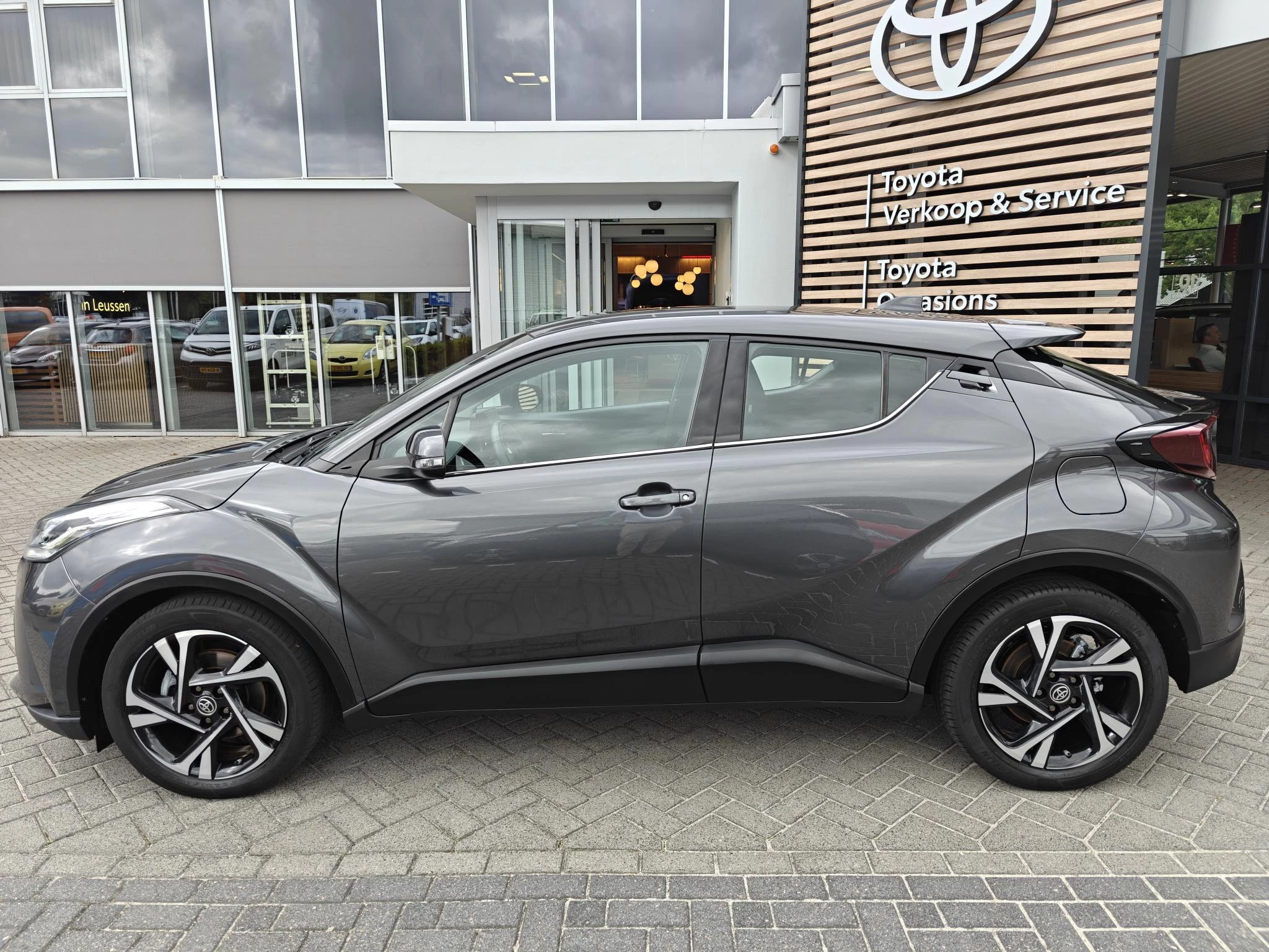 Hoofdafbeelding Toyota C-HR