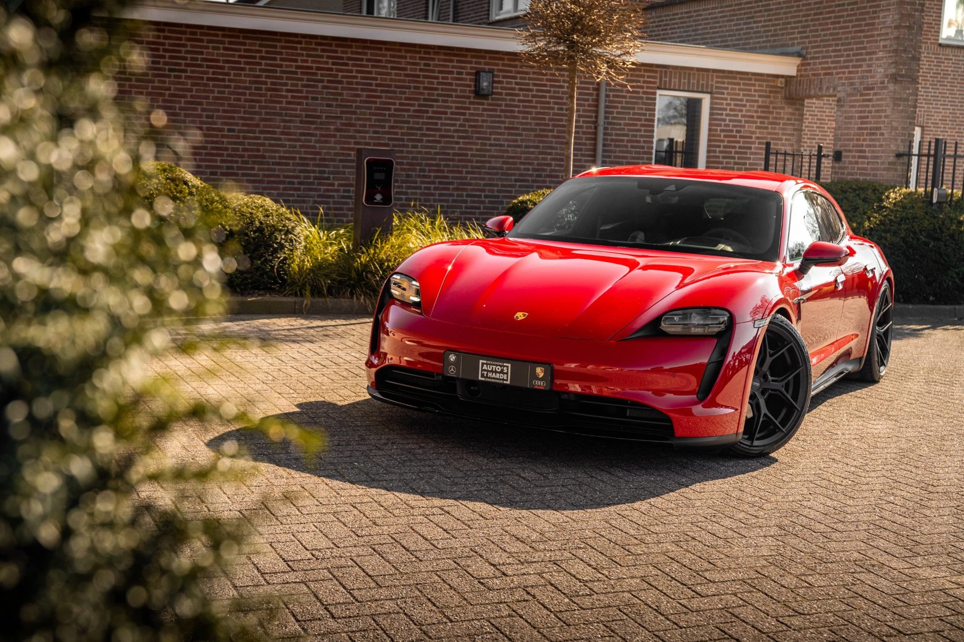 Hoofdafbeelding Porsche Taycan