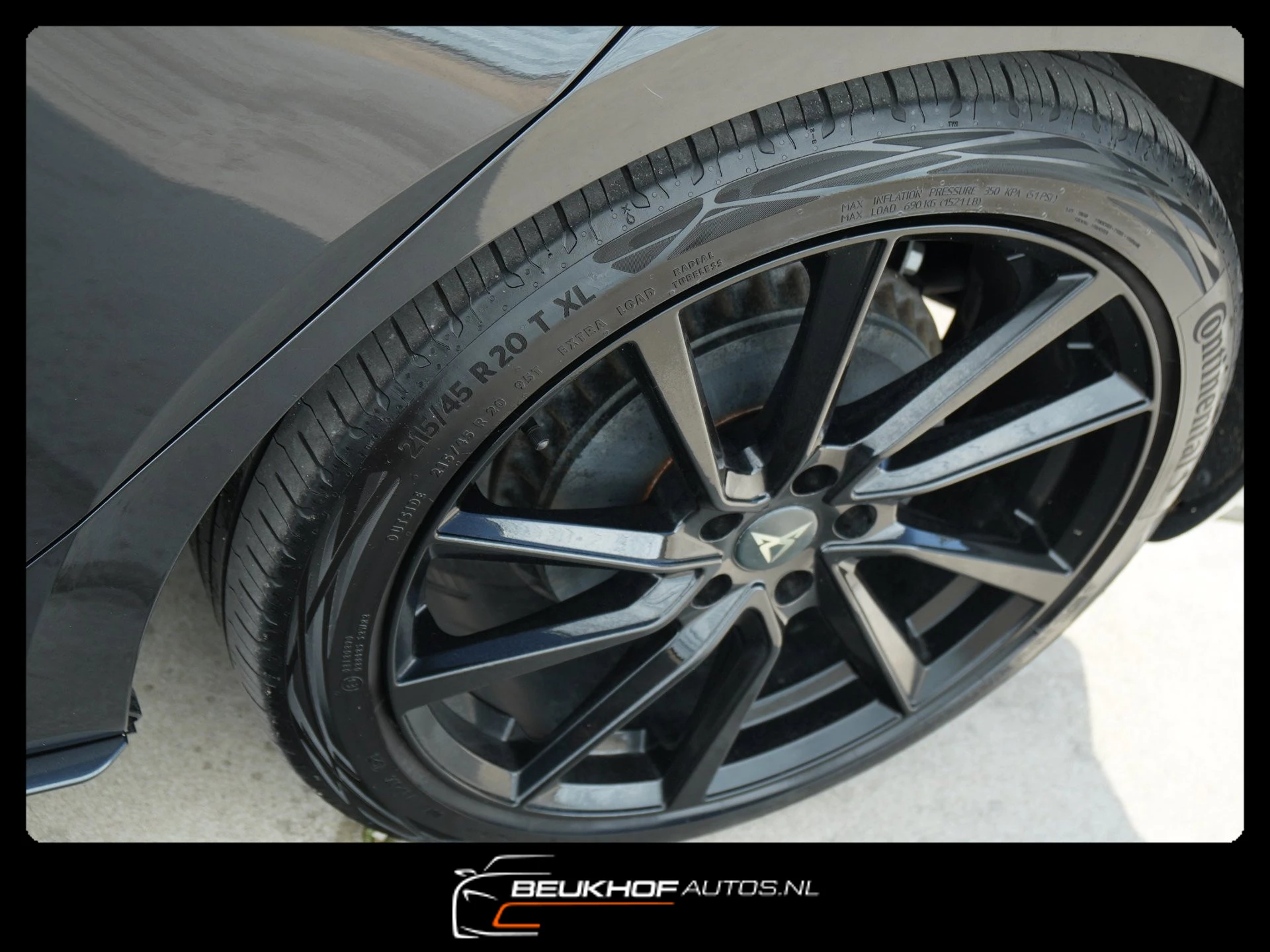 Hoofdafbeelding CUPRA Born