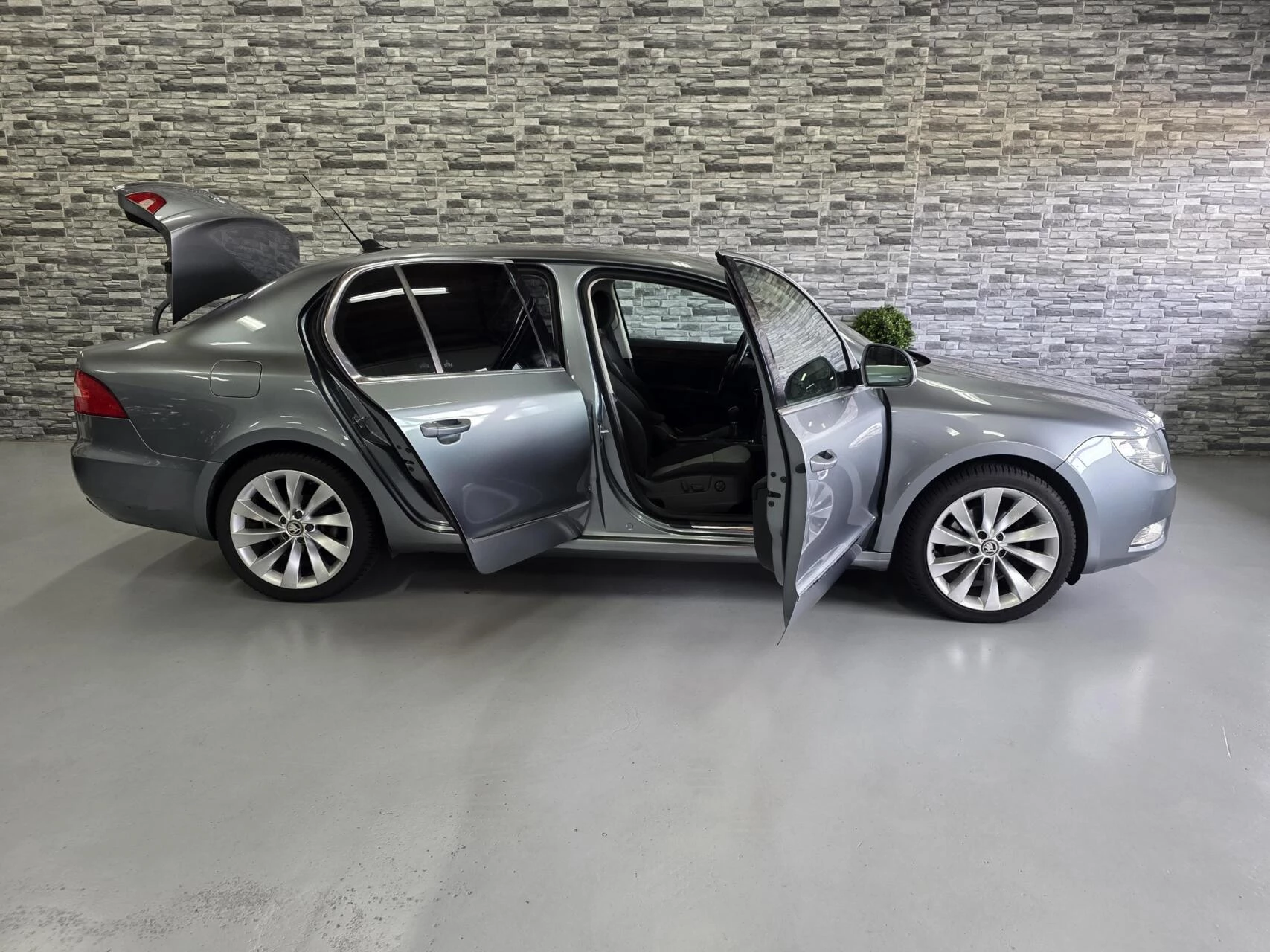 Hoofdafbeelding Škoda Superb