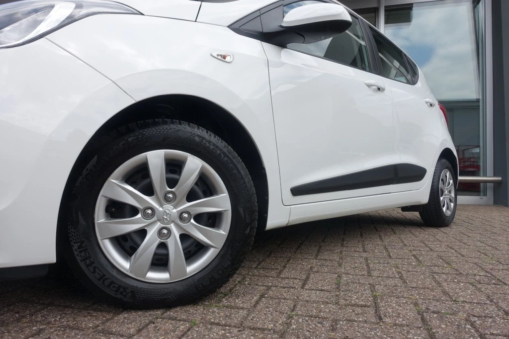 Hoofdafbeelding Hyundai i10