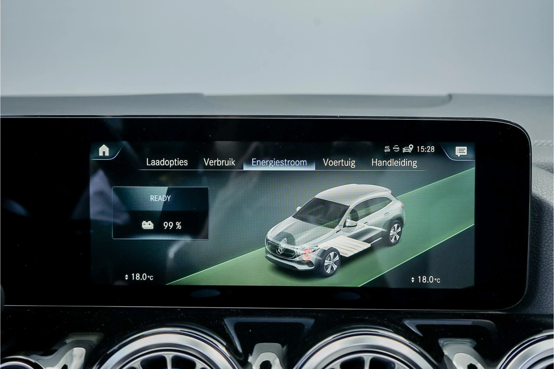 Hoofdafbeelding Mercedes-Benz EQA