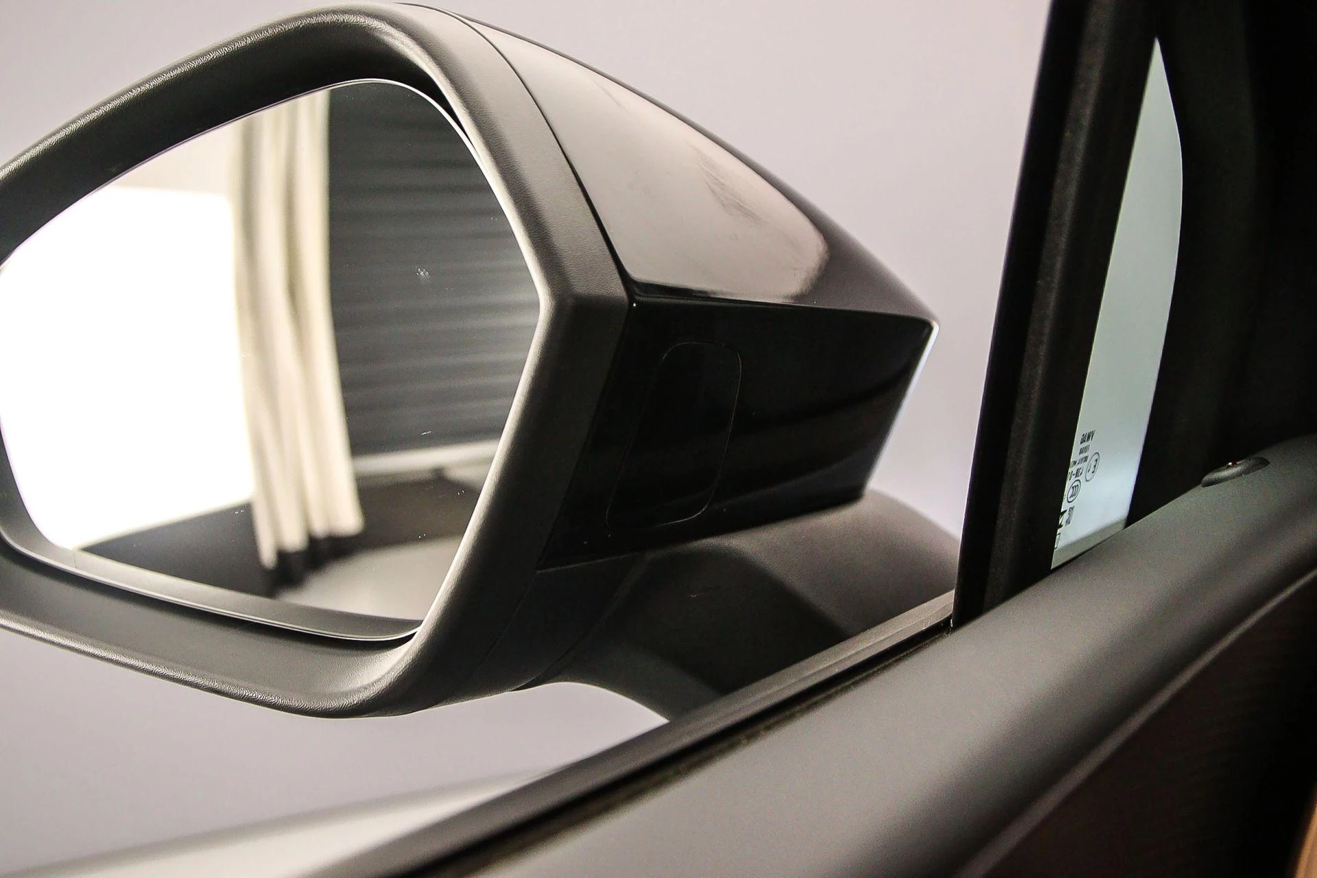 Hoofdafbeelding CUPRA Tavascan