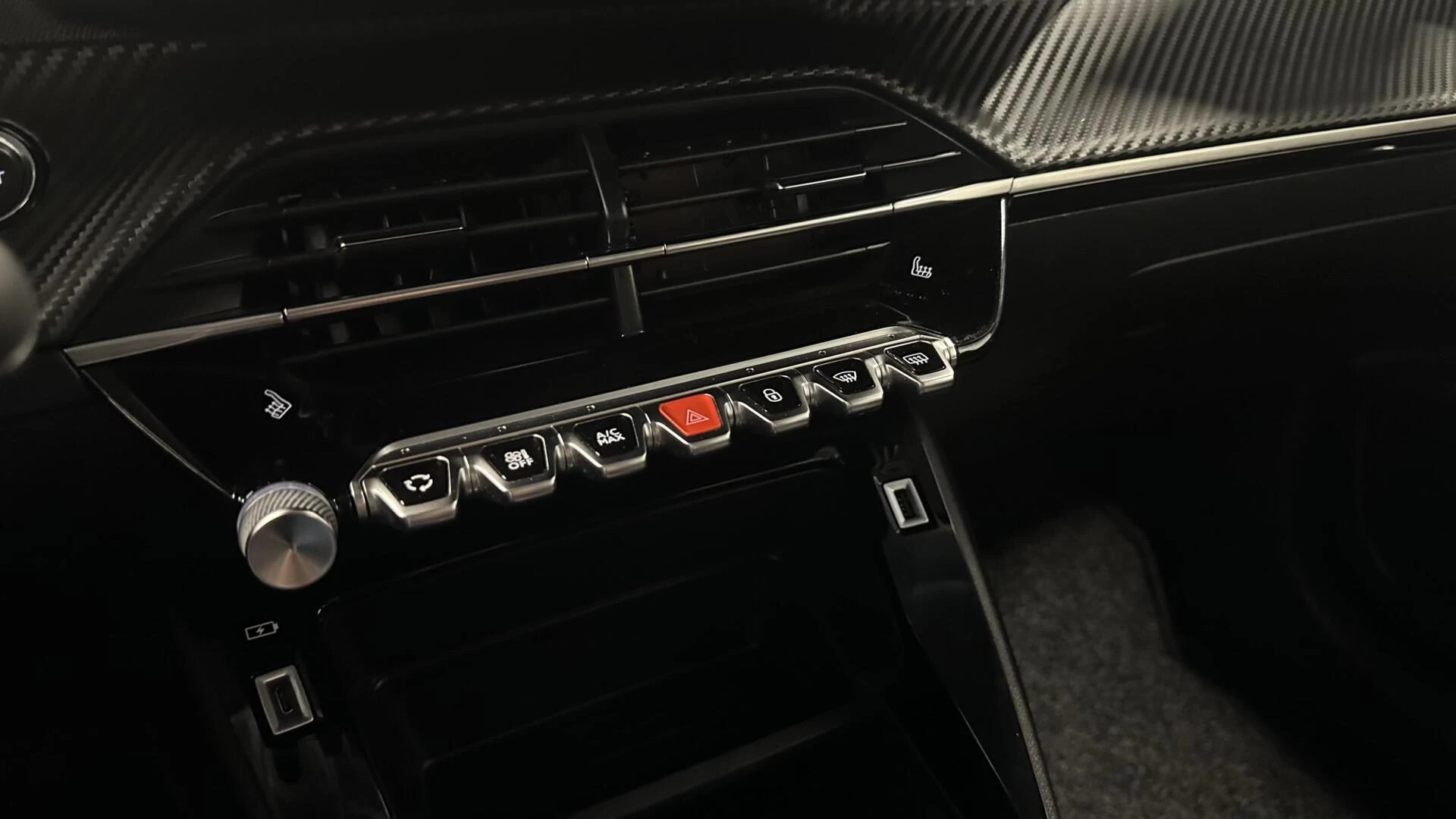 Hoofdafbeelding Peugeot e-208