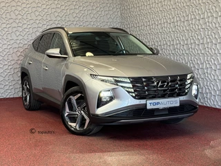 Hoofdafbeelding Hyundai Tucson Hyundai Tucson 1.6 T-GDI PHEV 265PK 19''LMV 4WD LED STUUR/STOEL VERW. NAVI ELEK.KLEP 03/2024 PHEV PLUG IN HYBRID 4X4 AWD