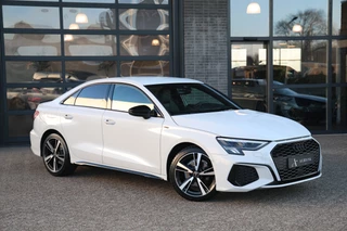Audi A3 Limousine 35 TFSI 3x S-Line 150PK Trekh|Zwart optiek|Matrix|Dynamisch