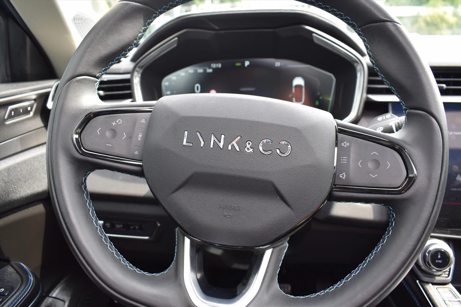 Hoofdafbeelding Lynk & Co 01
