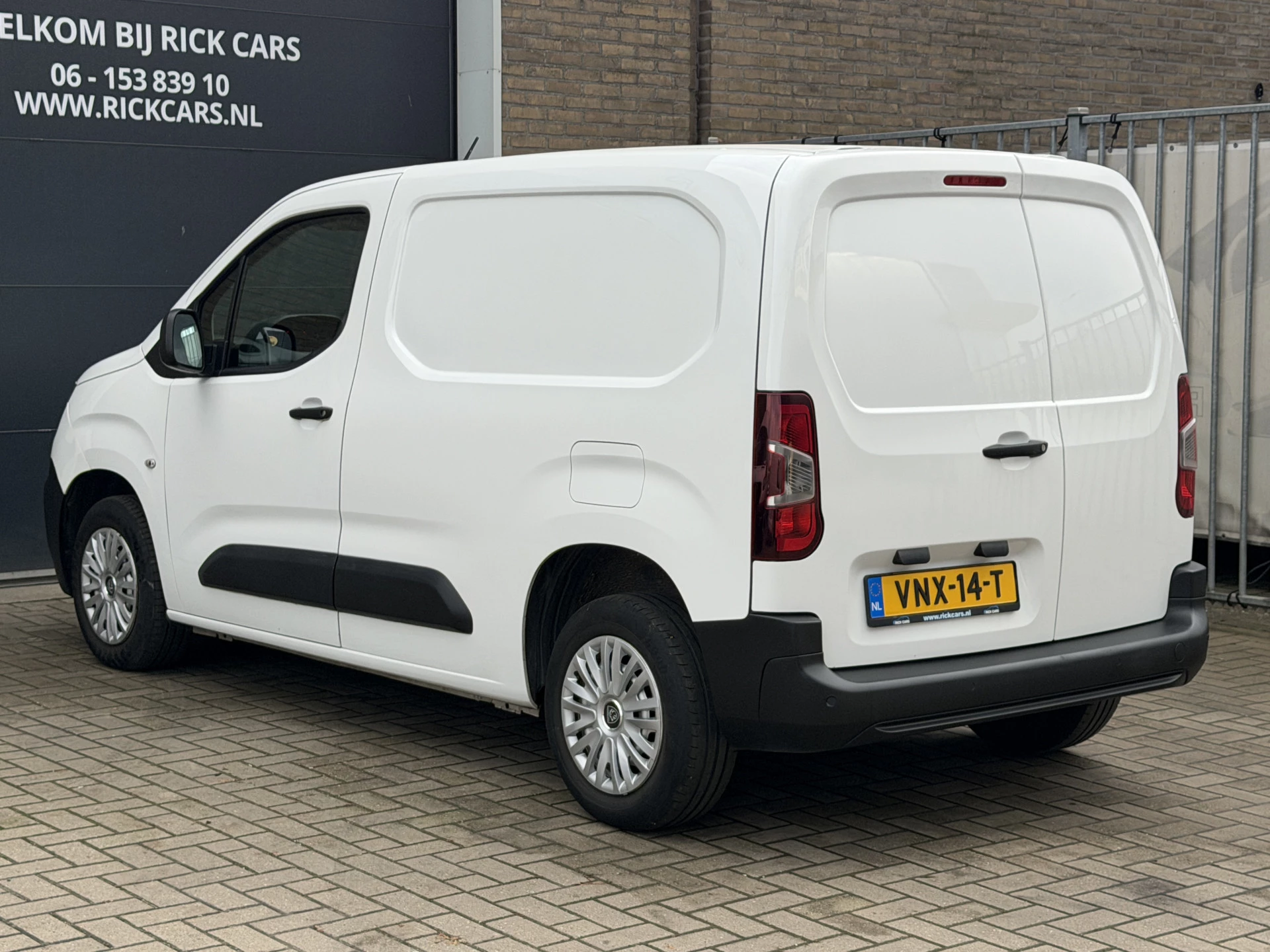 Hoofdafbeelding Peugeot Partner