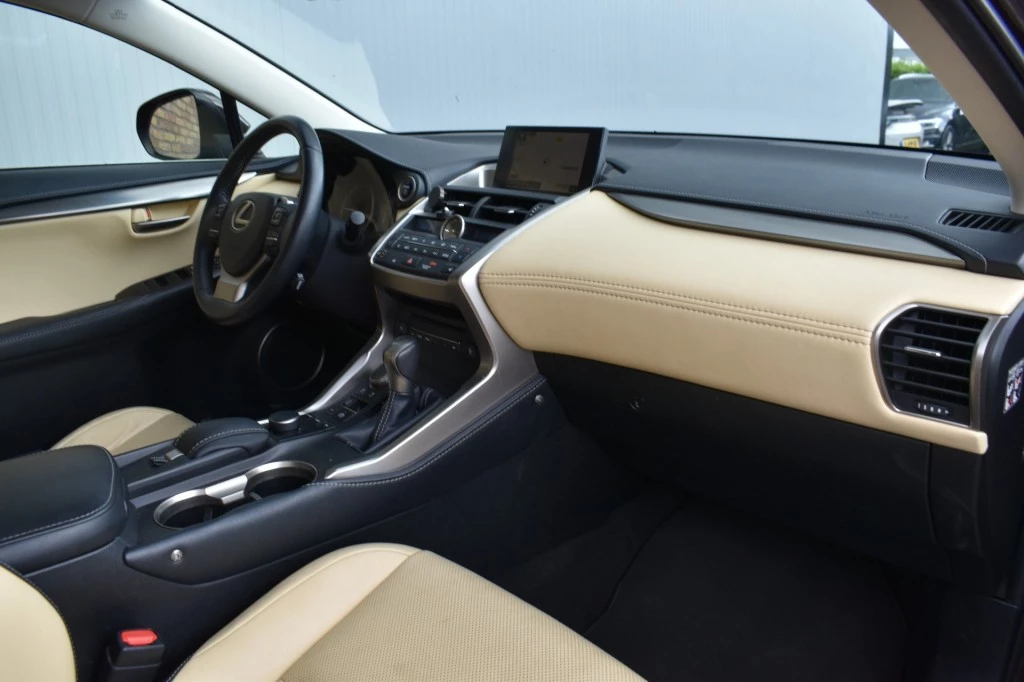 Hoofdafbeelding Lexus NX