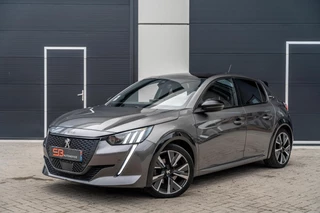 Hoofdafbeelding Peugeot 208 Peugeot 208 1.2 PureTech GT-Line Camera|Carplay|Pano|Bomvol!