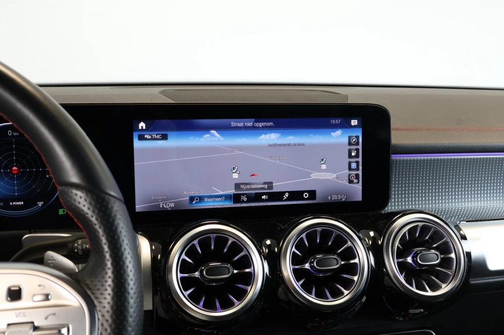 Hoofdafbeelding Mercedes-Benz EQB