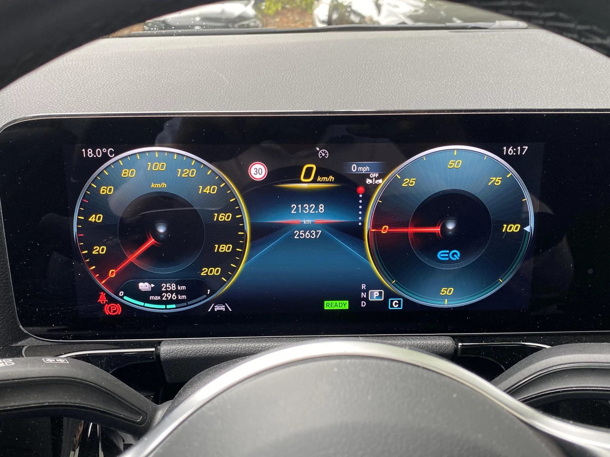 Hoofdafbeelding Mercedes-Benz EQA