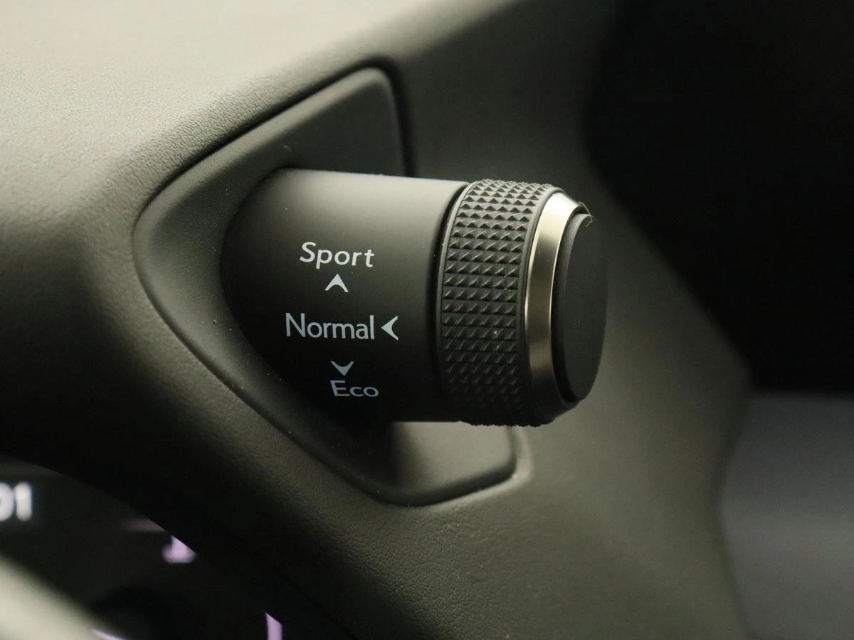 Hoofdafbeelding Lexus UX