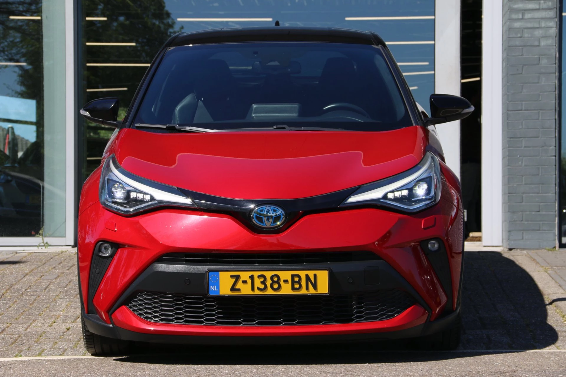 Hoofdafbeelding Toyota C-HR