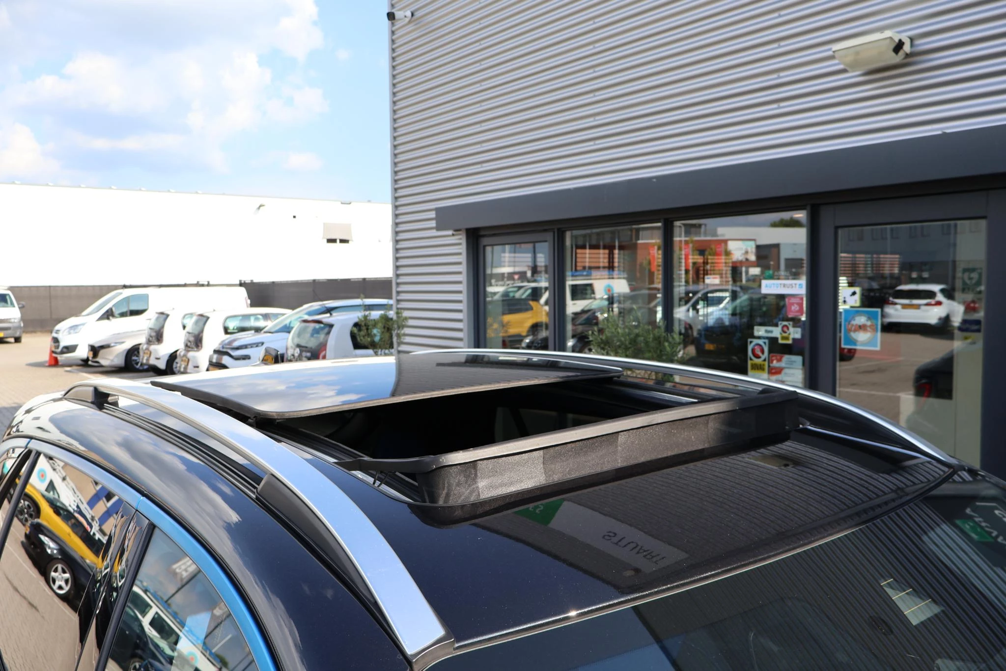 Hoofdafbeelding Lynk & Co 01