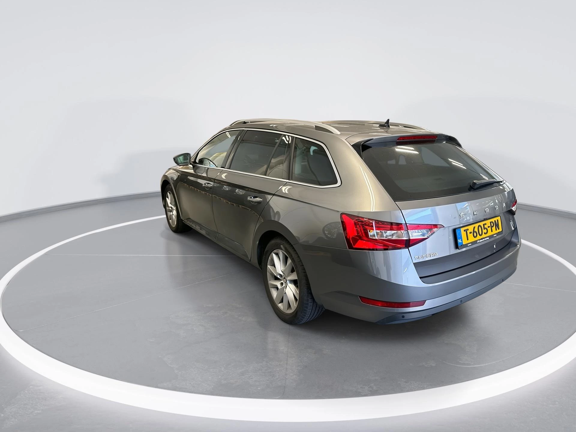 Hoofdafbeelding Škoda Superb