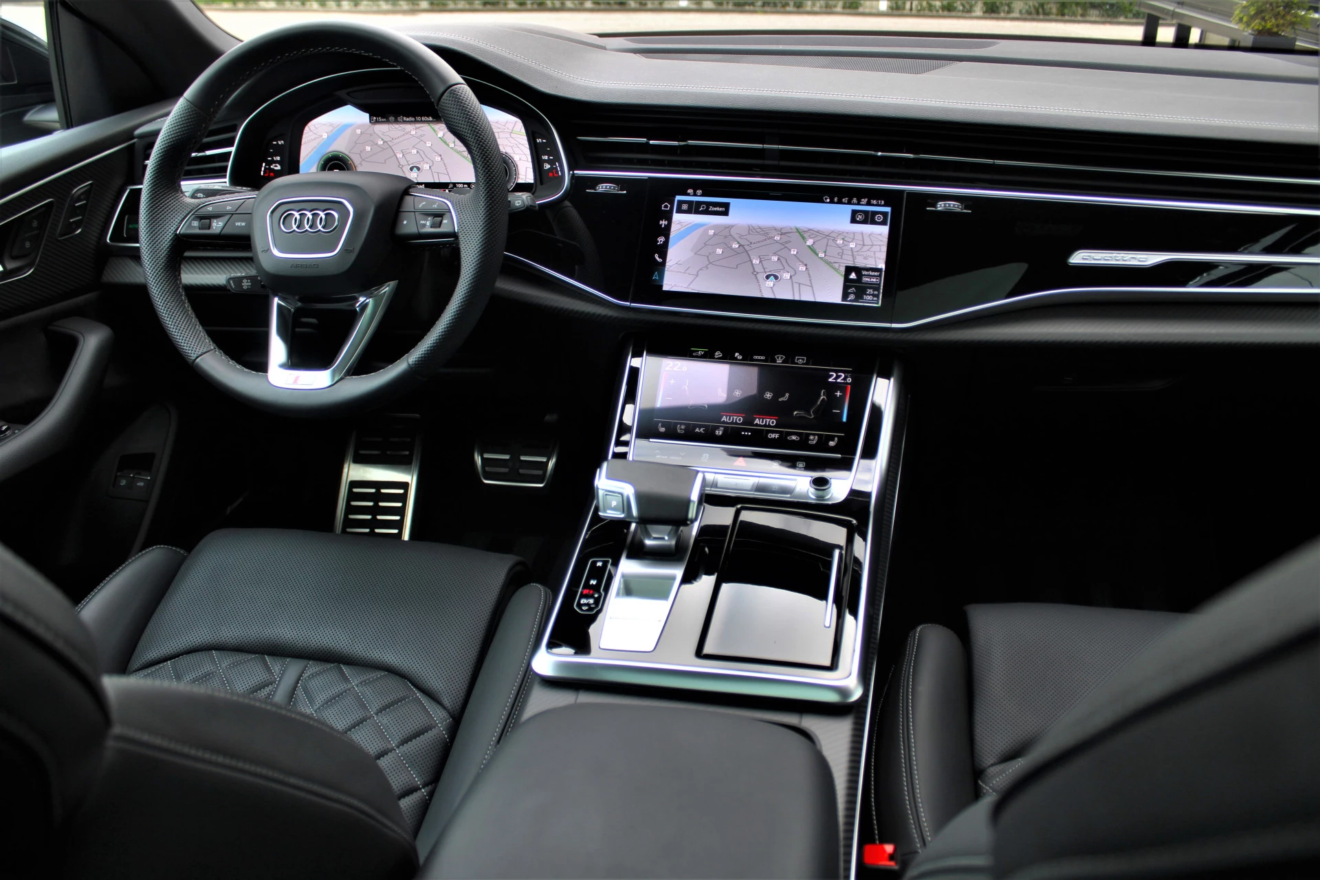 Hoofdafbeelding Audi Q8