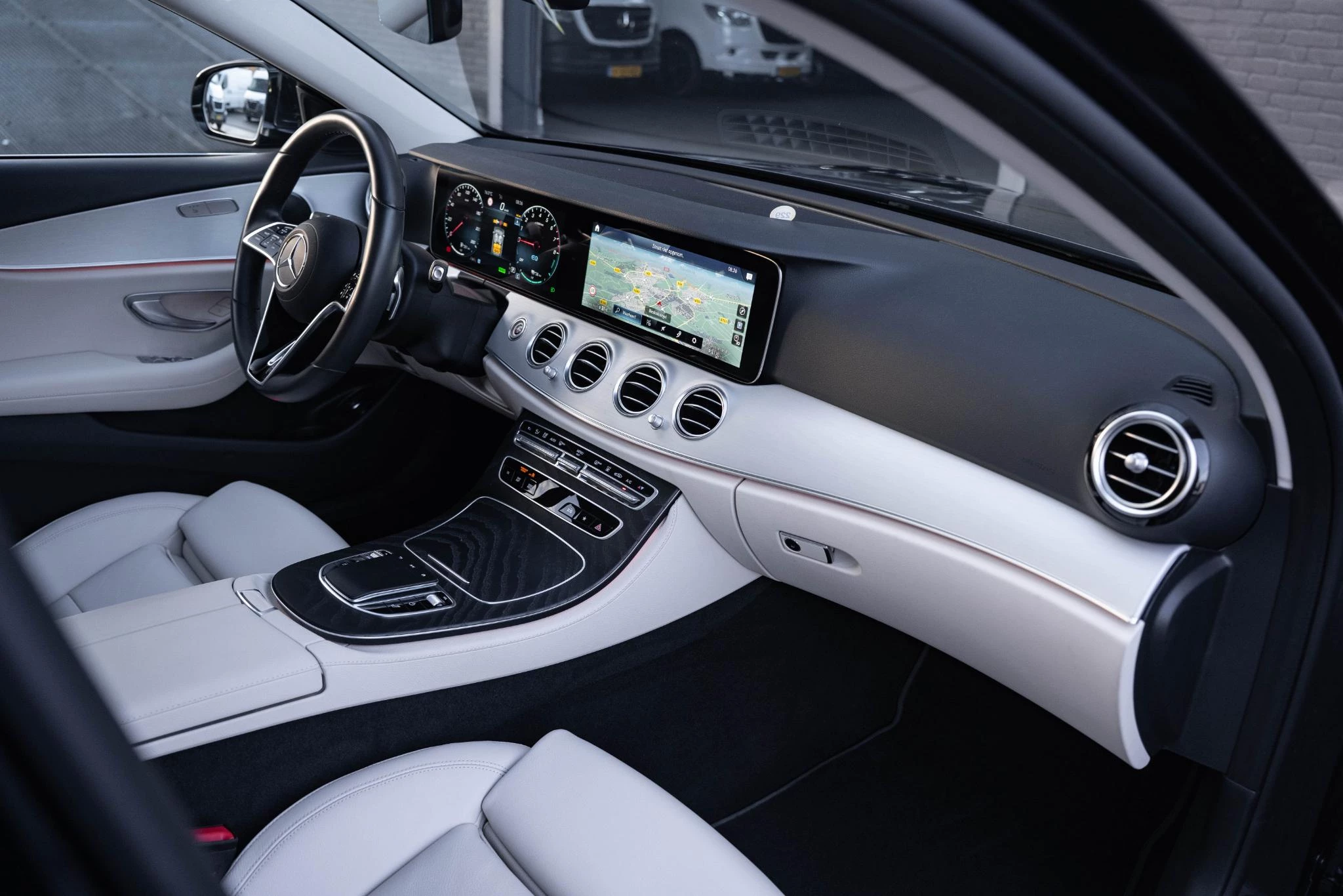 Hoofdafbeelding Mercedes-Benz E-Klasse