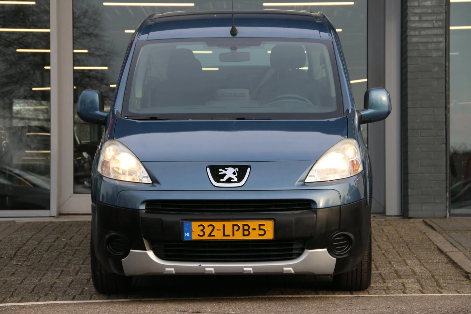 Hoofdafbeelding Peugeot Partner