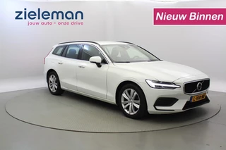 Hoofdafbeelding Volvo V60 Volvo V60 2.0 B3 Momentum Business Automaat - Carplay, Digital Cockpit